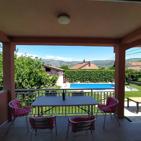 Rest House Azra Blagaj